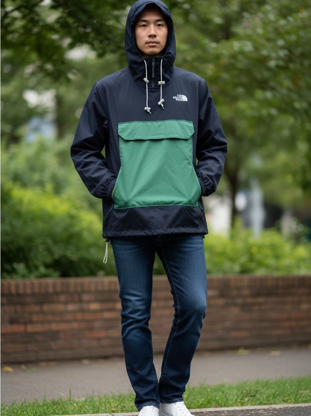 The North Face Hooded Pullover Windbreaker - Navy & Green